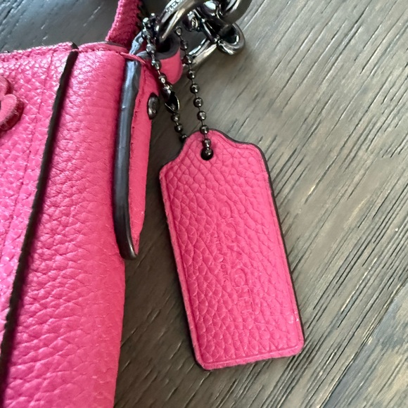 LIKE NEW Coach Chelsea Floral Dark Pink Leather Bag w/Matching Accordion Wallet - Picture 4 of 9